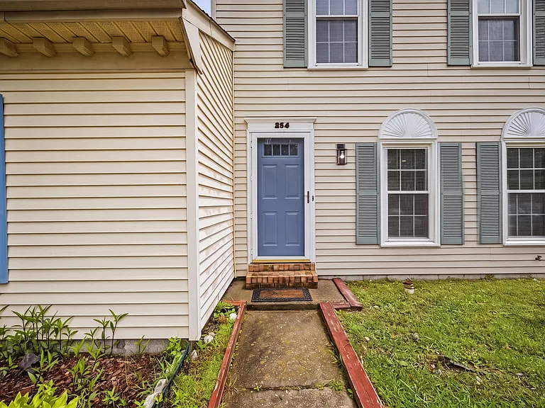 254 Weller Blvd — Photo 4