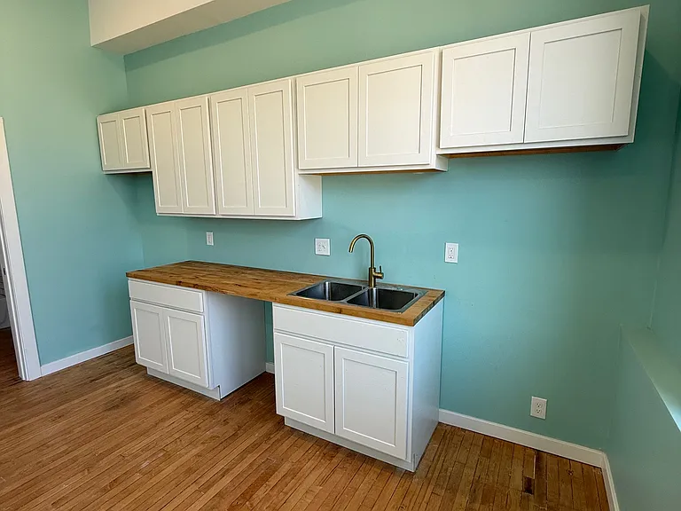 1016 Milwaukee Ave — Photo 4