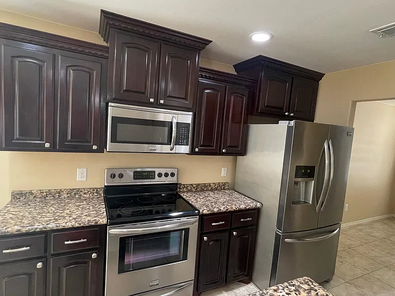 4405 Thunderbird Ave — Photo 46