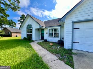 818 Mandarin Dr, Hinesville, GA 31313