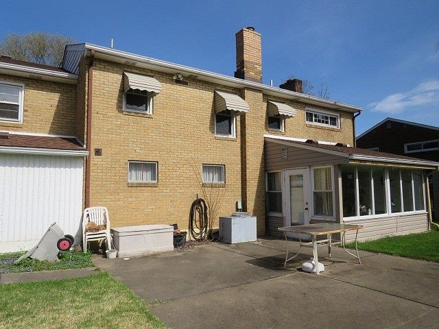 2nd image of 1718 Woodside Dr