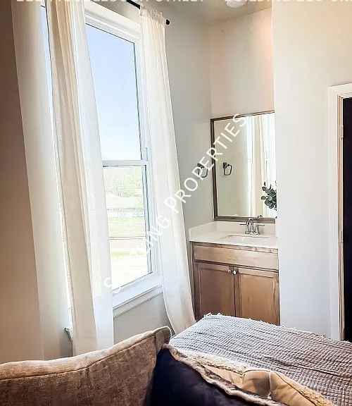 222 McCullough St #228 — Photo 37