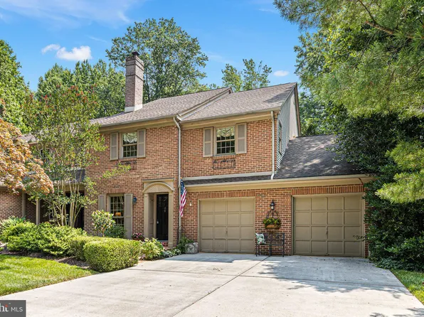 1010 Warwick Ln, Wilmington, DE 19807