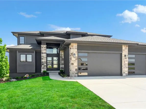 16329 W 166th Ct, Olathe, KS 66062