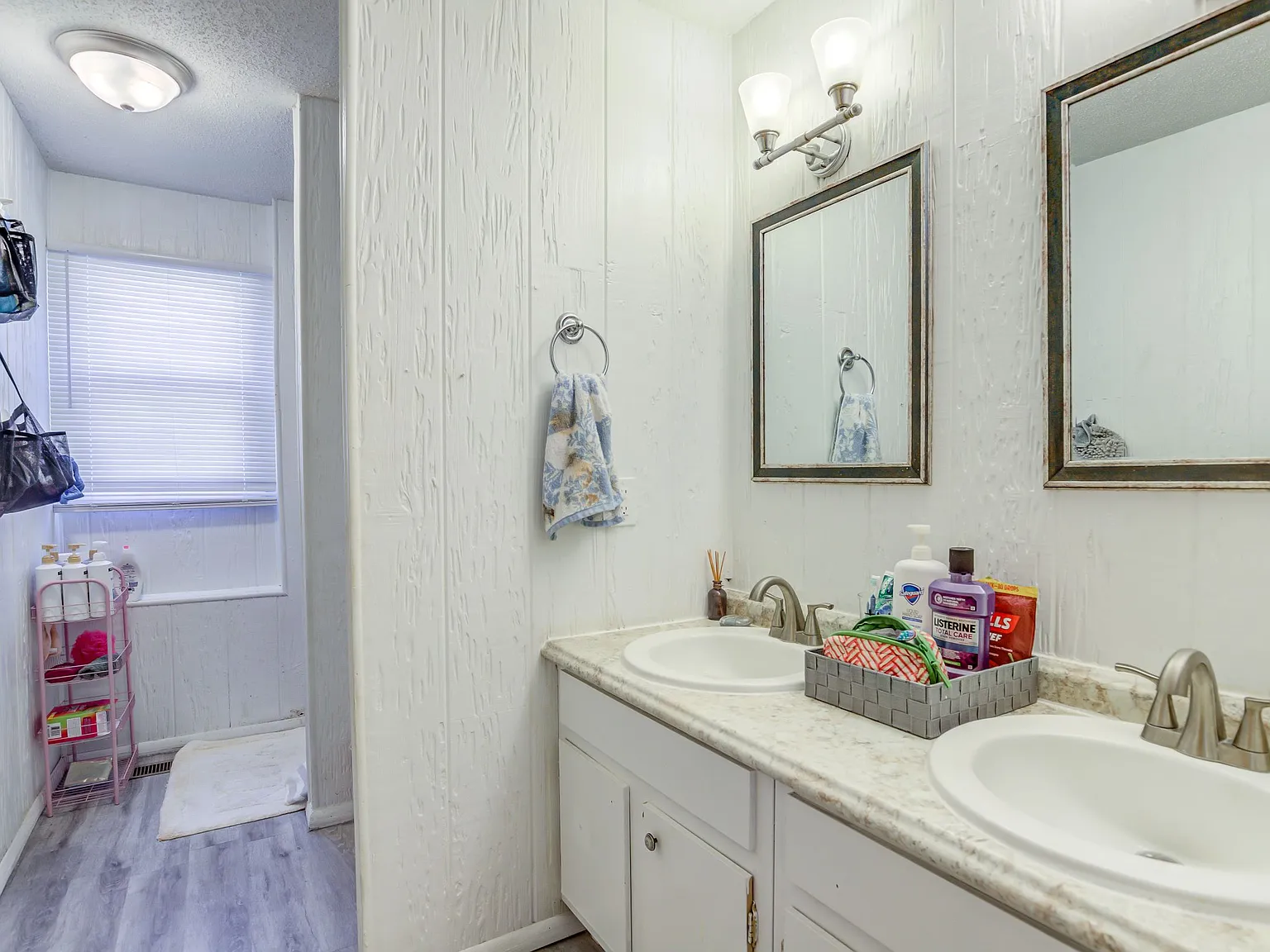 110 Homestead Ave — Photo 2