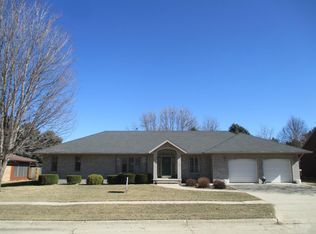 831 22nd Ave, Sheldon, IA 51201