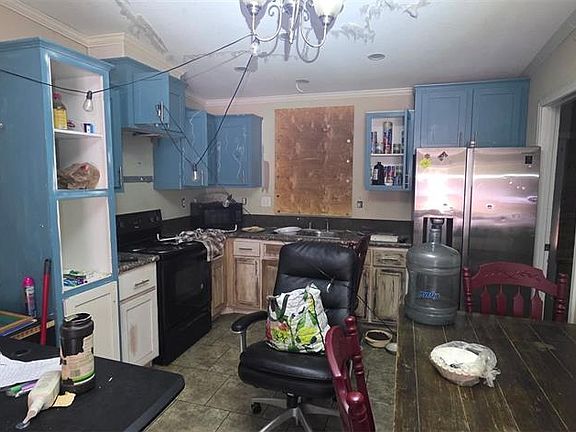 3rd image of 3222 Welsh St