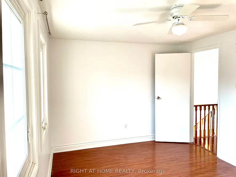 121 Radford Dr — Photo 11