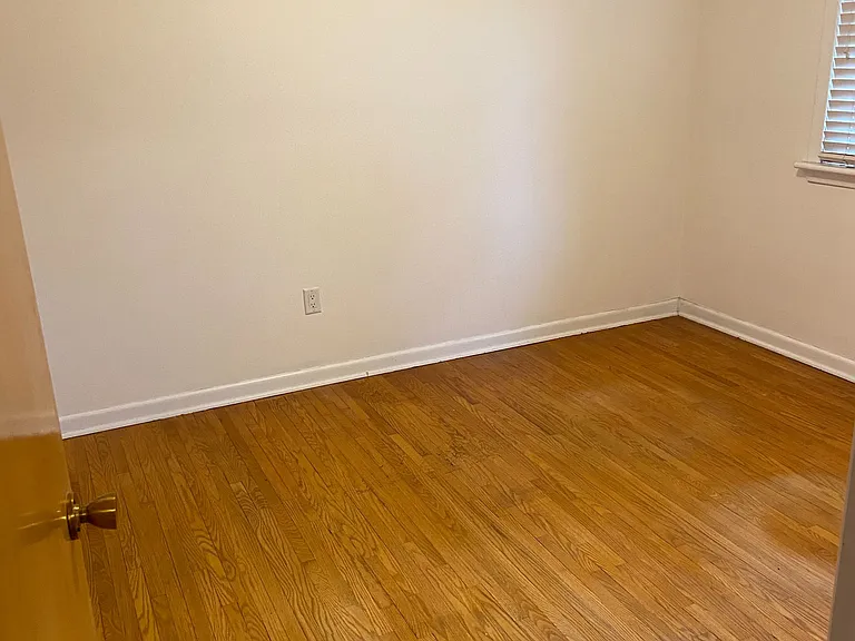 123 Seneca Dr — Photo 10