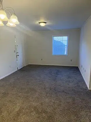 2 bed, 1.0 bath, 1000 sqft, $1,050 — Photo 4