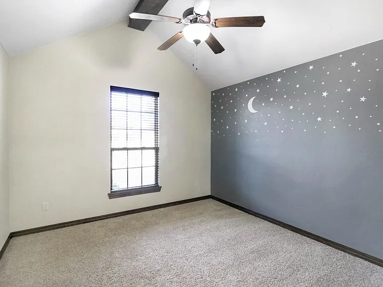 18401 Haslemere Ln — Photo 11