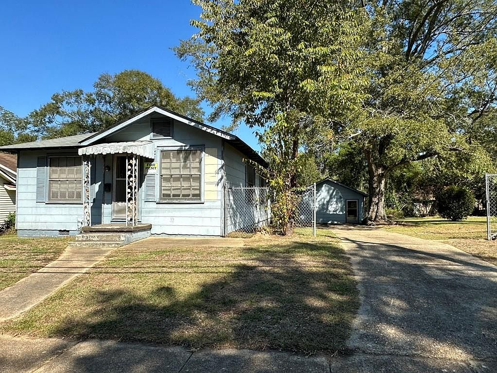 717 719 Avenue E Mccomb MS 39648 MLS 140219 Zillow   E57b248902856cc4e3af236d850fcfcd Cc Ft 1536 