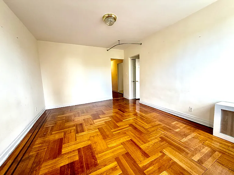 3085 Brighton 13th St #3K — Photo 4