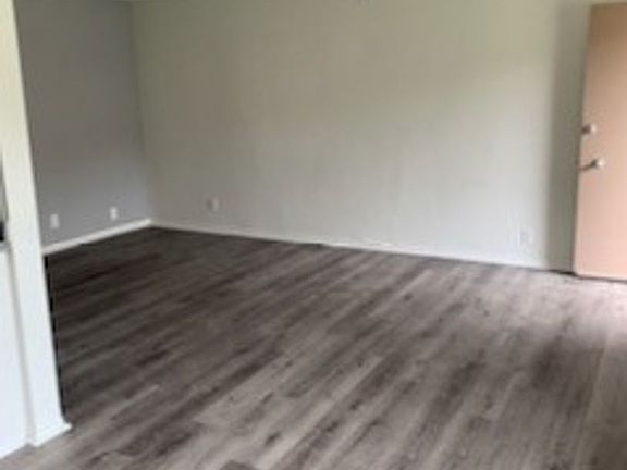 5th image of 11111 Barclay Dr APT 1