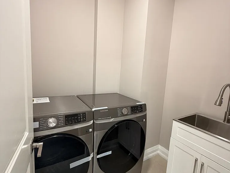 450 Midland Ave — Photo 16