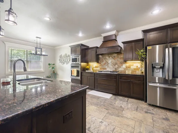 1011 Hunters Pointe, Bentonville, AR 72713