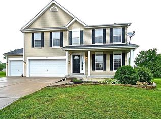 101 Crystal Ln, Fairview Heights, IL 62208