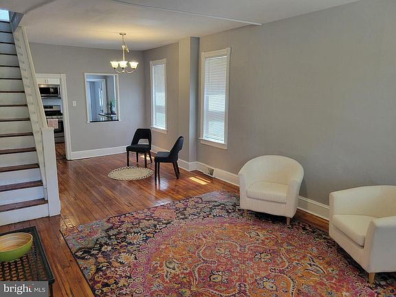 4th image of 14 Lincoln Ave