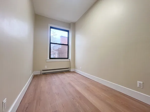 1800 Matthews Avenue image 8 of 16