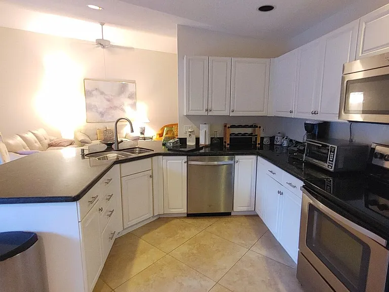 16461 Riverwind Dr — Photo 15