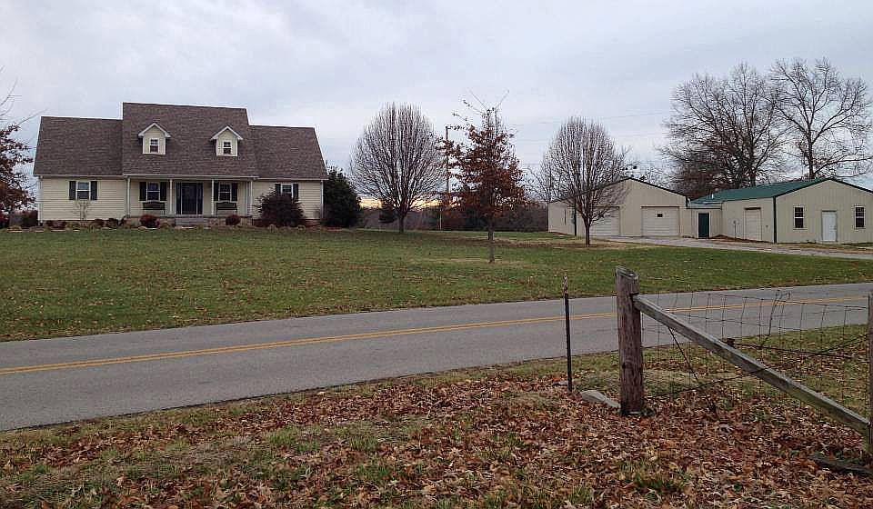 1st image of 2672 Highway 1464