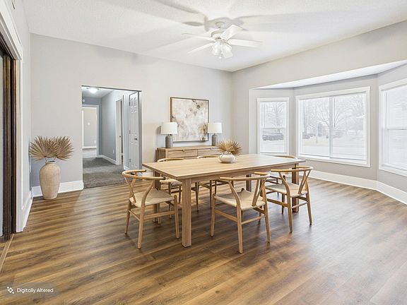 4th image of 401 Hubbard St