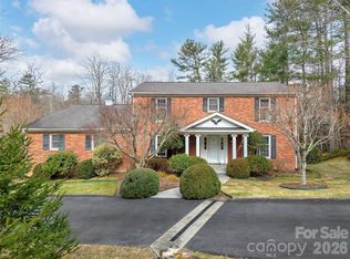 110 Glengary Dr, Flat Rock, NC 28731