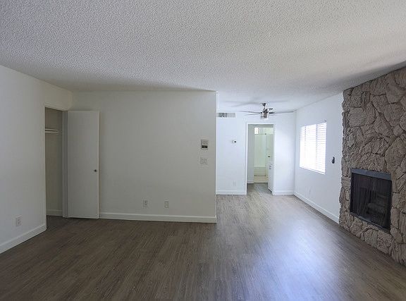 3rd image of 4452 Ensign Ave #114