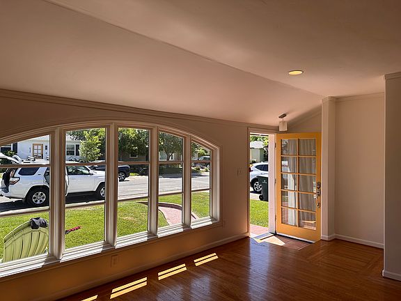 4th image of 626 55th St