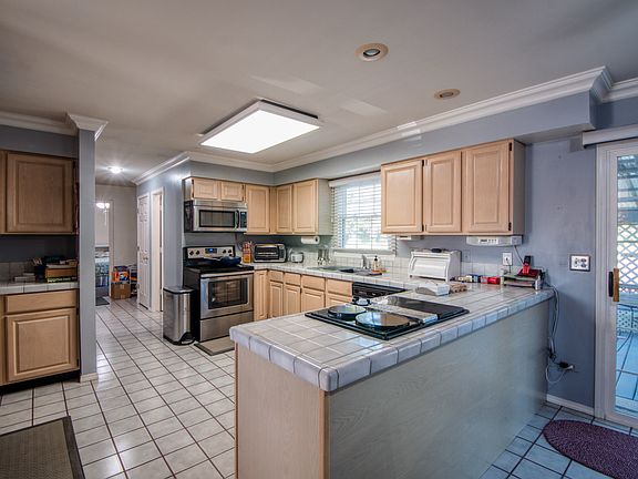 4th image of 17726 W Dawn Ct