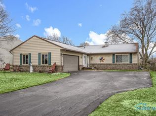 126 Pheasant Dr, Perrysburg, OH 43551