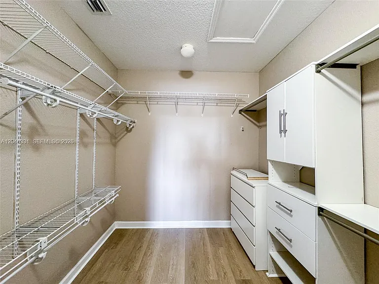 3740 NE 3rd Ct — Photo 28