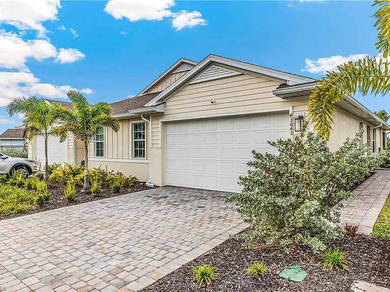 43645 Sparrow Dr — Photo 2