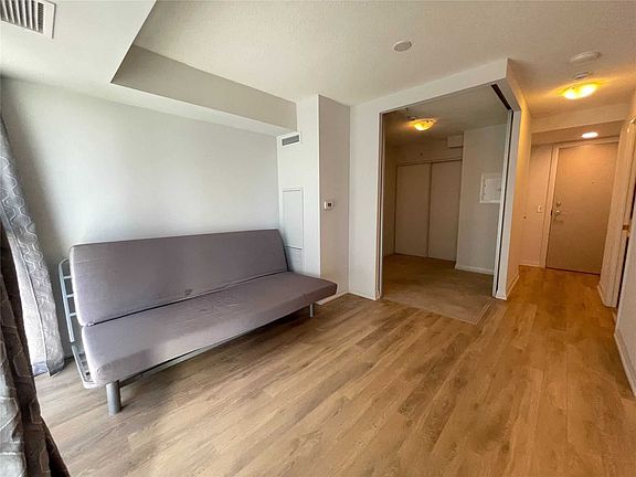 4th image of 30 Meadowglen Pl #408