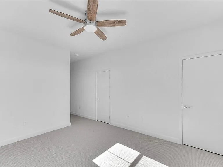 149 N 1st Ave — Photo 32