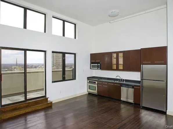 25 Leroy Place #2, New Rochelle, NY 10805