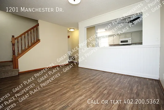 1201 Manchester Dr — Photo 10