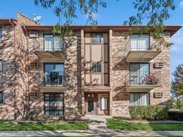 220 Klein Creek Ct APT 3C, Carol Stream, IL 60188