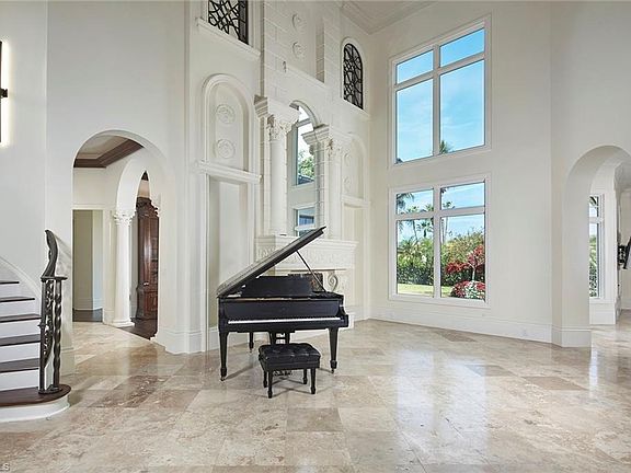 5th image of 1609 Chinaberry WAY