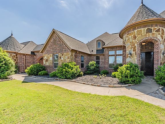 5th image of 112 Diamond Rose Dr