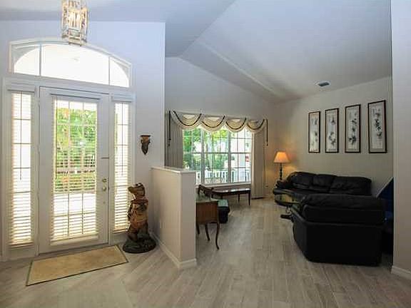 5th image of 7690 SE Muir Woods Ln