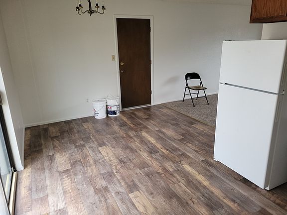 5th image of 545 Honeycomb Ln