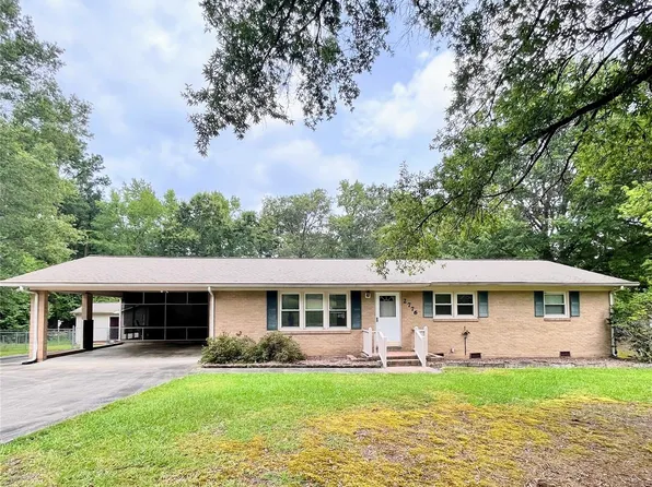 2776 Pineview Dr, Lancaster, SC 29720