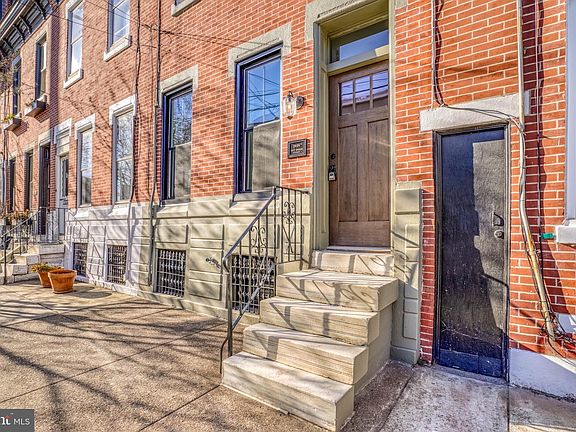 3rd image of 2424 E Norris St
