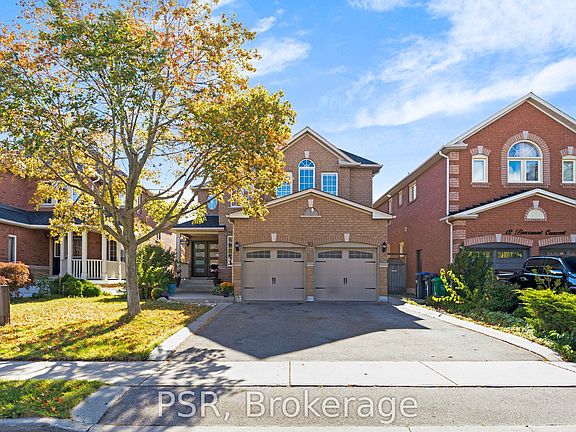 3rd image of 10 Baccarat Cres