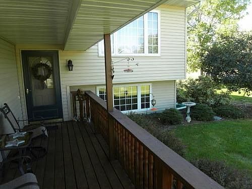 4th image of 701 Lakeshore Dr