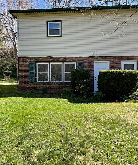 46 Pennant Dr #6 — Photo 2