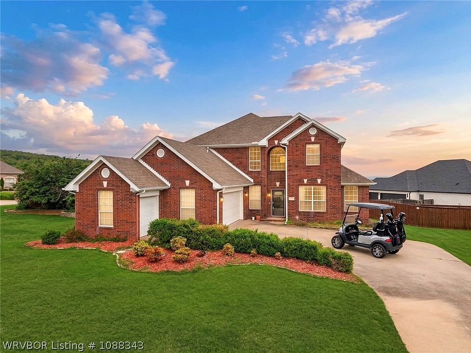 1st image of 836 Eagle Crest Dr