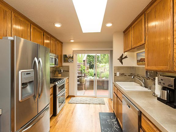 5th image of 5555 Meyers Ave
