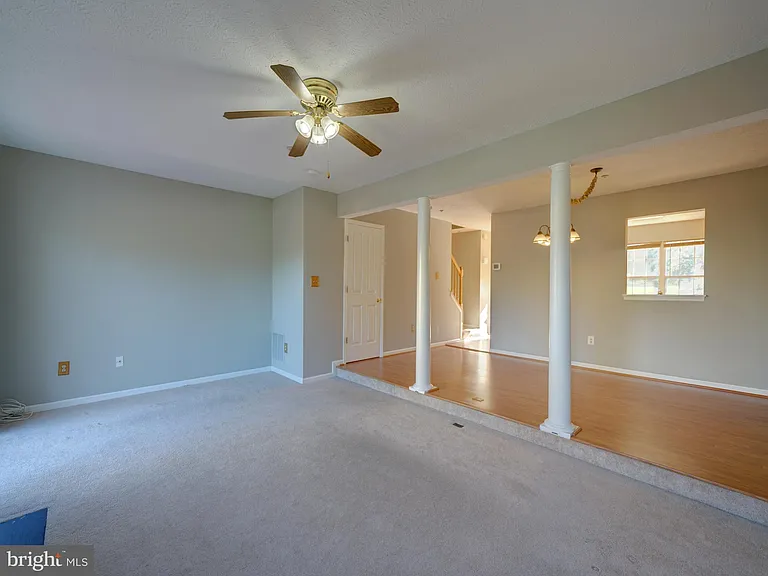 9314 Lawson Ln — Photo 10